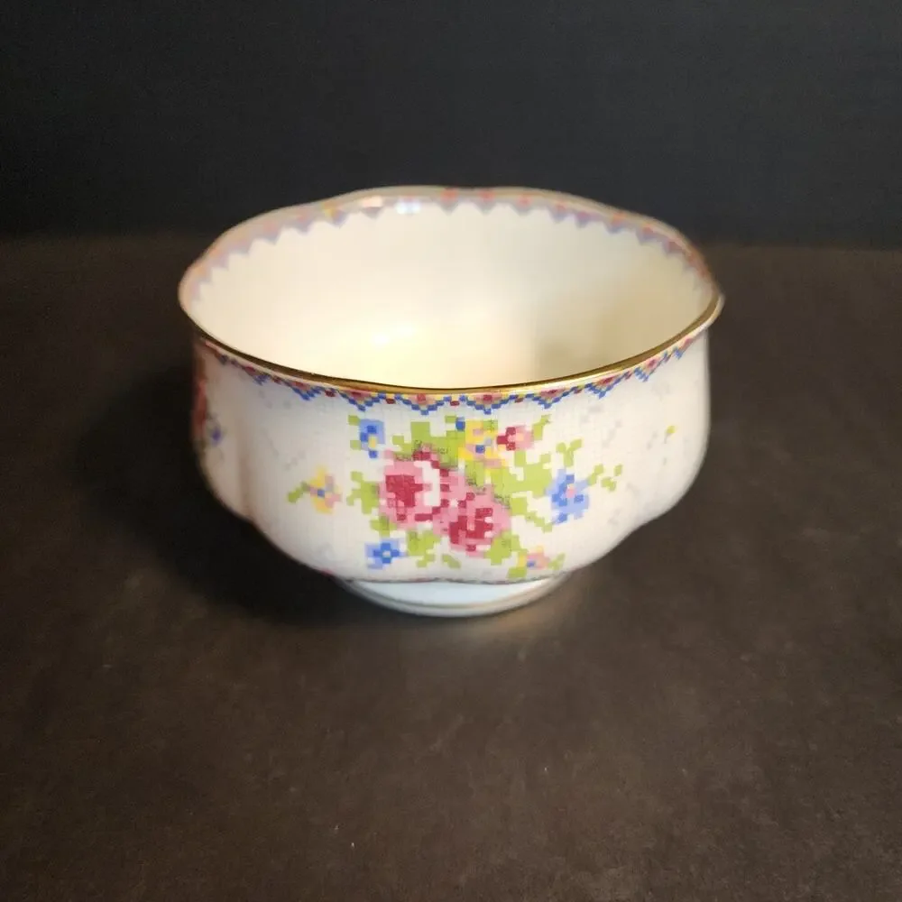 Royal Albert vtg royal